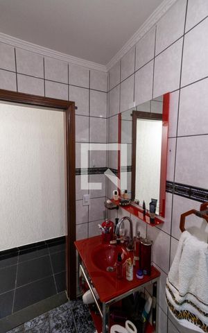 Casa à venda com 300m², 5 quartos e 5 vagas Casa à venda com 300m², 5 quartos e 5 vagasbanheiro