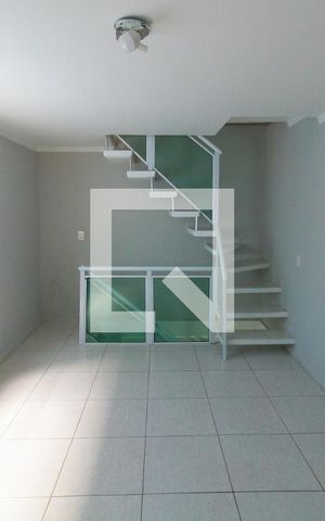 Casa à venda com 300m², 5 quartos e 5 vagas Casa à venda com 300m², 5 quartos e 5 vagasdetalhes