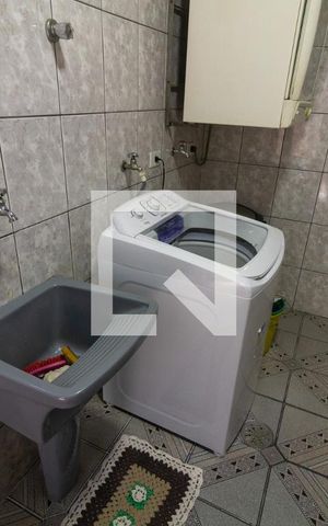 Casa à venda com 300m², 5 quartos e 5 vagas Casa à venda com 300m², 5 quartos e 5 vagaslavanderia