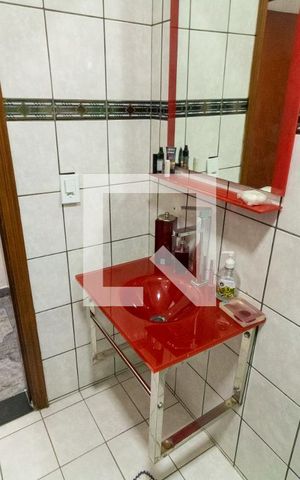 Casa à venda com 300m², 5 quartos e 5 vagas Casa à venda com 300m², 5 quartos e 5 vagasbanheiro