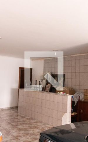 Casa à venda com 300m², 5 quartos e 5 vagas Casa à venda com 300m², 5 quartos e 5 vagasgaragem