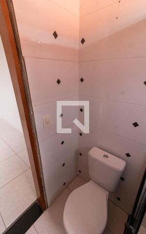 Casa à venda com 300m², 5 quartos e 5 vagas Casa à venda com 300m², 5 quartos e 5 vagasbanheiro