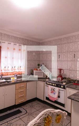 Casa à venda com 300m², 5 quartos e 5 vagas Casa à venda com 300m², 5 quartos e 5 vagascozinha