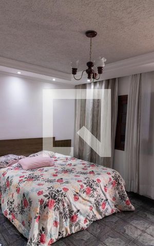 Casa à venda com 300m², 5 quartos e 5 vagas Casa à venda com 300m², 5 quartos e 5 vagasquarto 3