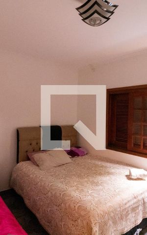 Casa à venda com 300m², 5 quartos e 5 vagas Casa à venda com 300m², 5 quartos e 5 vagasquarto1