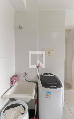 Apartamento para alugar com 34m², 2 quartos e sem vaga Apartamento para alugar com 34m², 2 quartos e sem vagaÁrea de Serviço