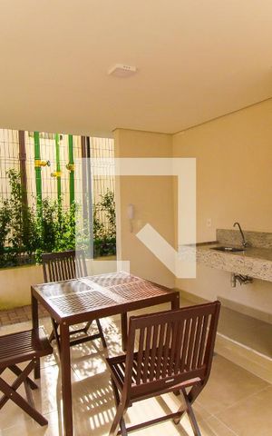 Apartamento para alugar com 34m², 2 quartos e sem vaga Apartamento para alugar com 34m², 2 quartos e sem vagaChurrasqueira