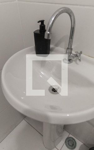 Apartamento para alugar com 34m², 2 quartos e sem vaga Apartamento para alugar com 34m², 2 quartos e sem vagaBanheiro