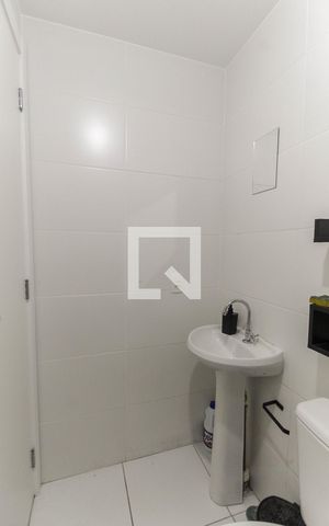 Apartamento para alugar com 34m², 2 quartos e sem vaga Apartamento para alugar com 34m², 2 quartos e sem vagaBanheiro