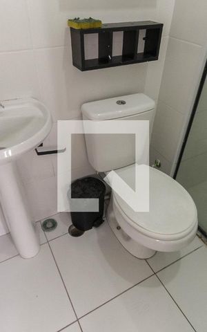 Apartamento para alugar com 34m², 2 quartos e sem vaga Apartamento para alugar com 34m², 2 quartos e sem vagaBanheiro