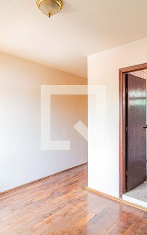 Casa à venda com 280m², 3 quartos e 3 vagas Casa à venda com 280m², 3 quartos e 3 vagasSuite