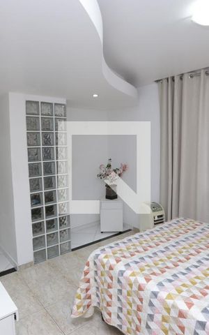 Casa à venda com 328m², 5 quartos e 5 vagasSuíte