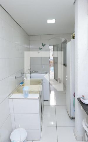 Casa à venda com 328m², 5 quartos e 5 vagasÁrea de Serviço