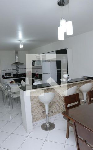 Casa à venda com 328m², 5 quartos e 5 vagasSala de Jantar