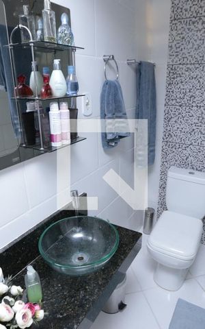Casa à venda com 328m², 5 quartos e 5 vagasBanheiro da Suíte