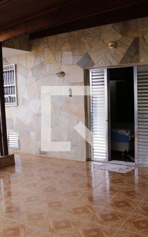 Casa à venda com 330m², 5 quartos e 6 vagasSacada