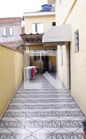 Casa à venda com 330m², 5 quartos e 6 vagasCorredor