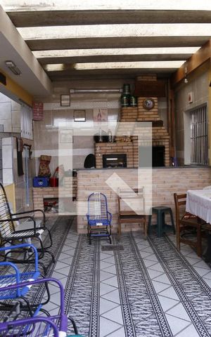 Casa à venda com 330m², 5 quartos e 6 vagasQuintal