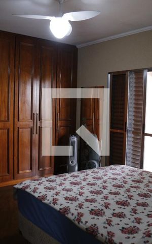 Casa à venda com 330m², 5 quartos e 6 vagasSuíte Master