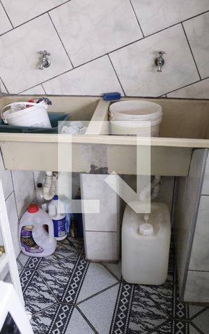Casa à venda com 330m², 5 quartos e 6 vagasÁrea de Serviço
