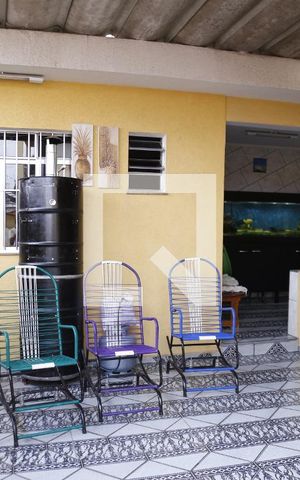 Casa à venda com 330m², 5 quartos e 6 vagasQuintal