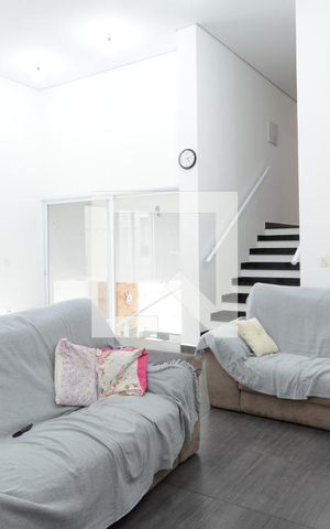 Casa à venda com 300m², 3 quartos e 5 vagasSala