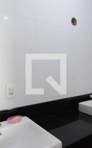 Casa à venda com 300m², 3 quartos e 5 vagasBanheiro Suíte