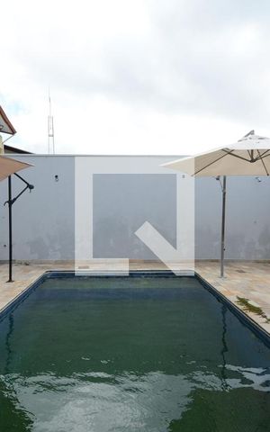 Casa à venda com 300m², 3 quartos e 5 vagas Piscina