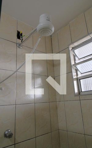 Apartamento para alugar com 47m², 1 quarto e sem vagaChuveiro