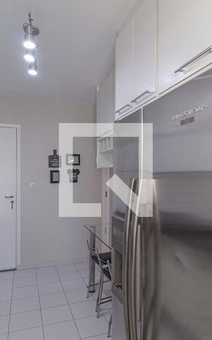 Apartamento para alugar com 80m², 2 quartos e 2 vagasCozinha e área de serviço
