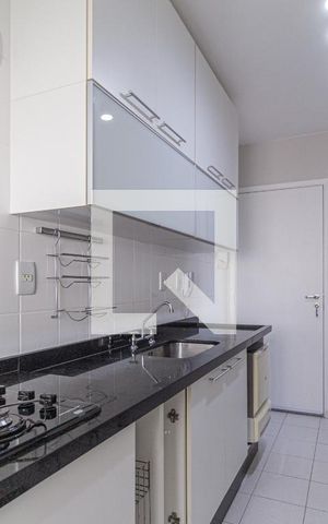 Apartamento para alugar com 80m², 2 quartos e 2 vagasCozinha e área de serviço