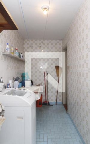 Casa à venda com 180m², 3 quartos e 4 vagasÁrea de Serviço