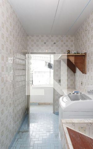 Casa à venda com 180m², 3 quartos e 4 vagasÁrea de Serviço