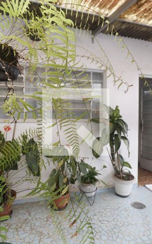 Casa à venda com 180m², 3 quartos e 4 vagasQuintal