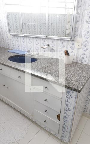 Casa à venda com 180m², 3 quartos e 4 vagasBanheiro
