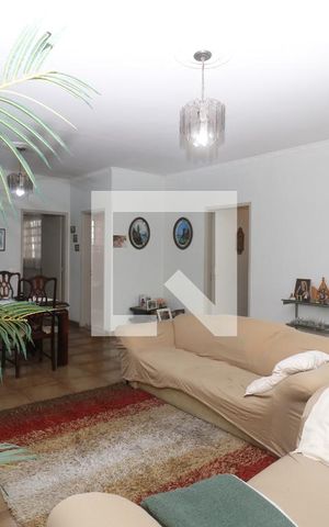 Casa à venda com 180m², 3 quartos e 4 vagasSala