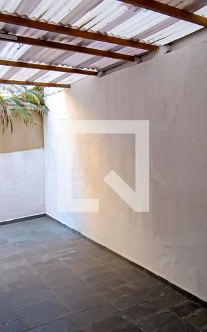Casa à venda com 300m², 3 quartos e 2 vagas Casa à venda com 300m², 3 quartos e 2 vagasÁrea de Serviço