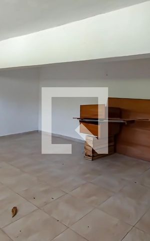 Casa à venda com 300m², 3 quartos e 2 vagas Casa à venda com 300m², 3 quartos e 2 vagasÁrea comum