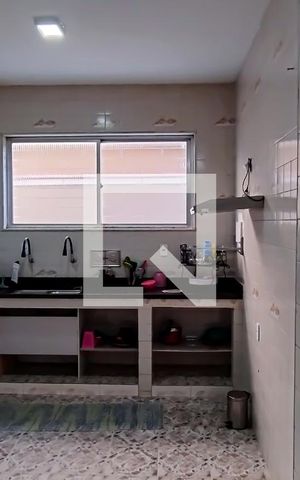 Casa à venda com 300m², 3 quartos e 2 vagas Casa à venda com 300m², 3 quartos e 2 vagasCozinha