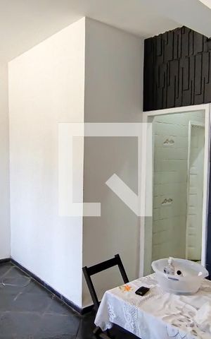 Casa à venda com 300m², 3 quartos e 2 vagas Casa à venda com 300m², 3 quartos e 2 vagasSala