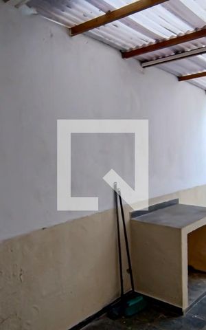 Casa à venda com 300m², 3 quartos e 2 vagas Casa à venda com 300m², 3 quartos e 2 vagasÁrea de Serviço