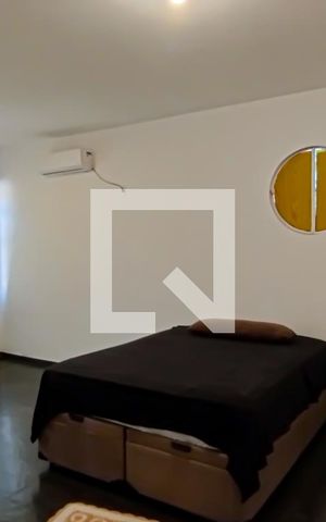 Casa à venda com 300m², 3 quartos e 2 vagas Casa à venda com 300m², 3 quartos e 2 vagasSala 2