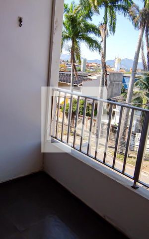 Casa à venda com 300m², 3 quartos e 2 vagas Casa à venda com 300m², 3 quartos e 2 vagasVaranda