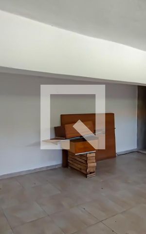Casa à venda com 300m², 3 quartos e 2 vagas Casa à venda com 300m², 3 quartos e 2 vagasÁrea comum