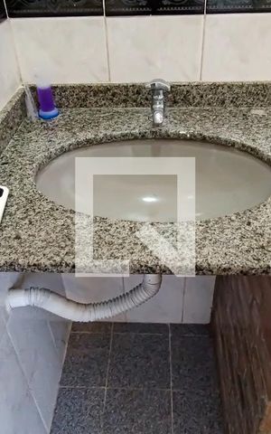 Casa à venda com 300m², 3 quartos e 2 vagas Casa à venda com 300m², 3 quartos e 2 vagasBanheiro 3