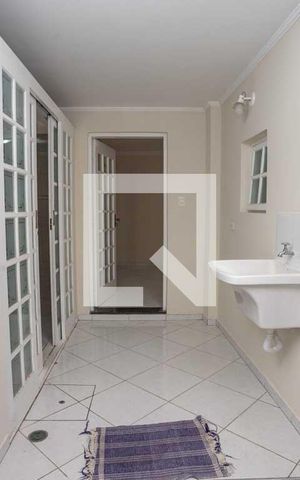 Casa para alugar com 80m², 2 quartos e 1 vaga Casa para alugar com 80m², 2 quartos e 1 vagaÁrea de Serviço