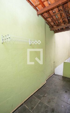 Casa para alugar com 80m², 2 quartos e 1 vaga Casa para alugar com 80m², 2 quartos e 1 vagaÁrea de Serviço
