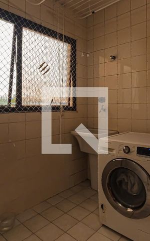 Apartamento para alugar com 190m², 4 quartos e 2 vagas Apartamento para alugar com 190m², 4 quartos e 2 vagasÁrea de Serviço