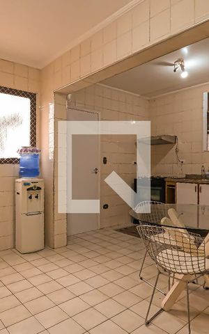 Apartamento para alugar com 190m², 4 quartos e 2 vagas Apartamento para alugar com 190m², 4 quartos e 2 vagasCozinha