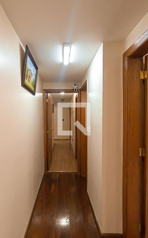 Apartamento para alugar com 190m², 4 quartos e 2 vagas Apartamento para alugar com 190m², 4 quartos e 2 vagasCorredor
